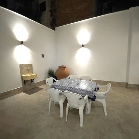 Terrazzo Garibaldi Holiday Home Catania Exterior foto
